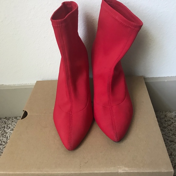 ❤️Red Women’s boot cloth heels 👠 - Picture 2 of 2